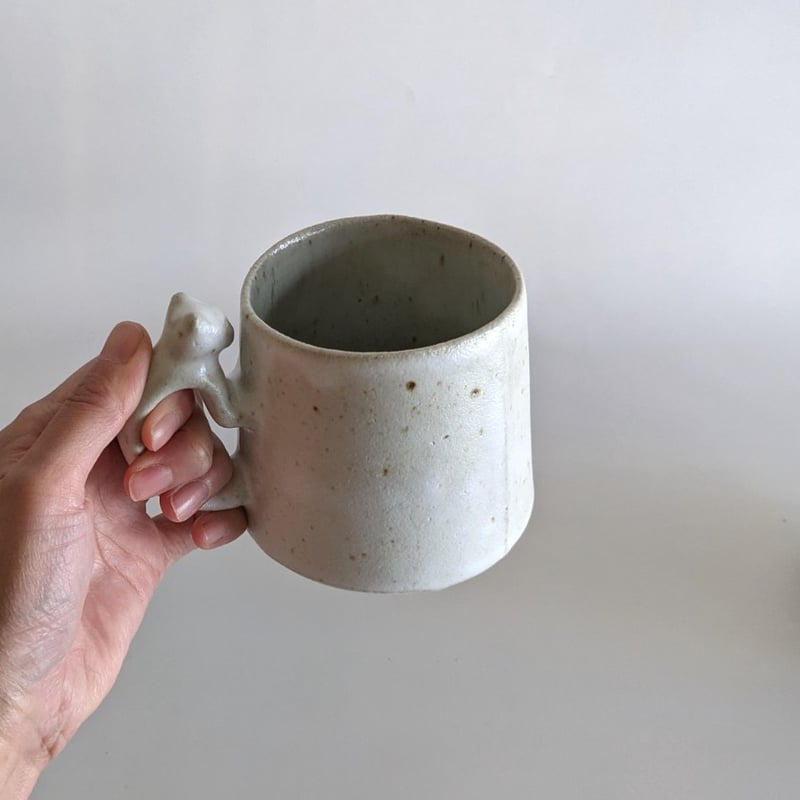 鈴木稔：猫取手マグカップ（大） 白 | nowaki