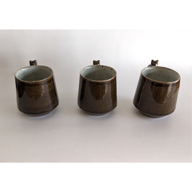 鈴木稔：猫取手マグカップ（大） 茶 | nowaki