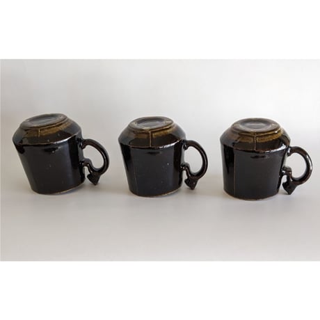 鈴木稔：猫取手マグカップ（大）  焦茶