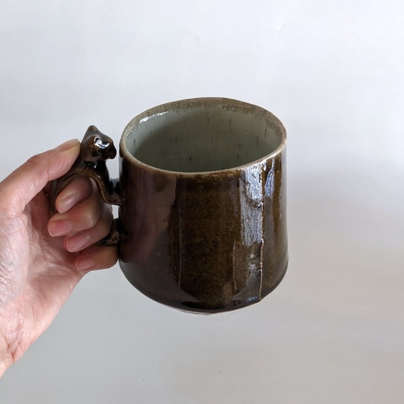 鈴木稔：猫取手マグカップ（大） 茶 | nowaki