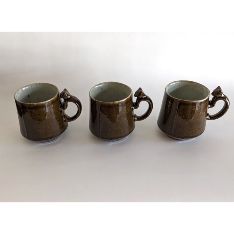 鈴木稔：猫取手マグカップ（大） 茶 | nowaki