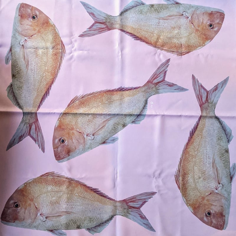 加藤休ミ：めでたい鯛風呂敷（桃）大 | nowaki