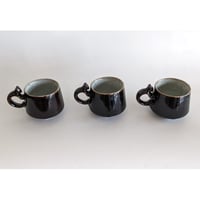鈴木稔：猫取手マグカップ（小）  焦茶