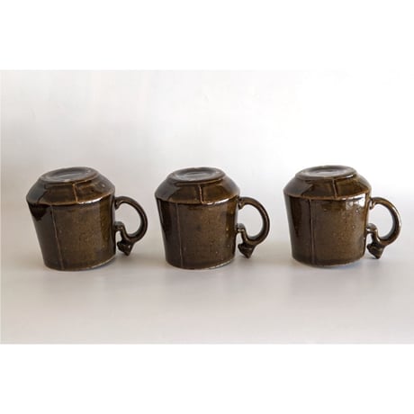 鈴木稔：猫取手マグカップ（大） 茶