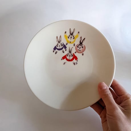 出久根育：こうさぎ小皿