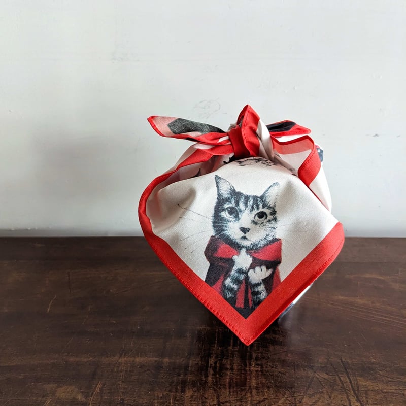 まきまきさま、専用ページ 牧野千穂：ハンカチ「へそまがりの魔女」 | nowaki