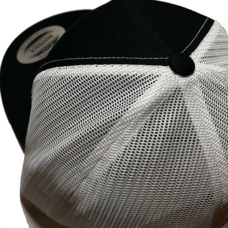 HARDEE 2TONE MESH CAP BLACK/WHITE