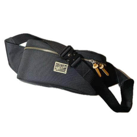 ”ROLL”-WAIST BAG　NAVY