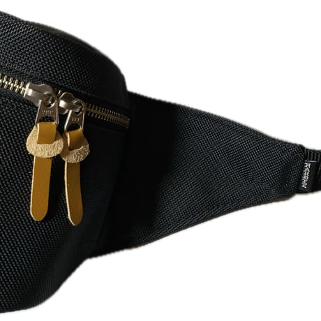 ”ROLL”-WAIST BAG　NAVY