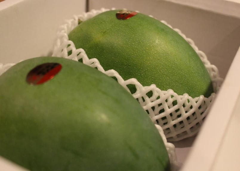 贈答用】『マンゴーの丘』キーツマンゴー《秀品》（2Kg） | マンゴー