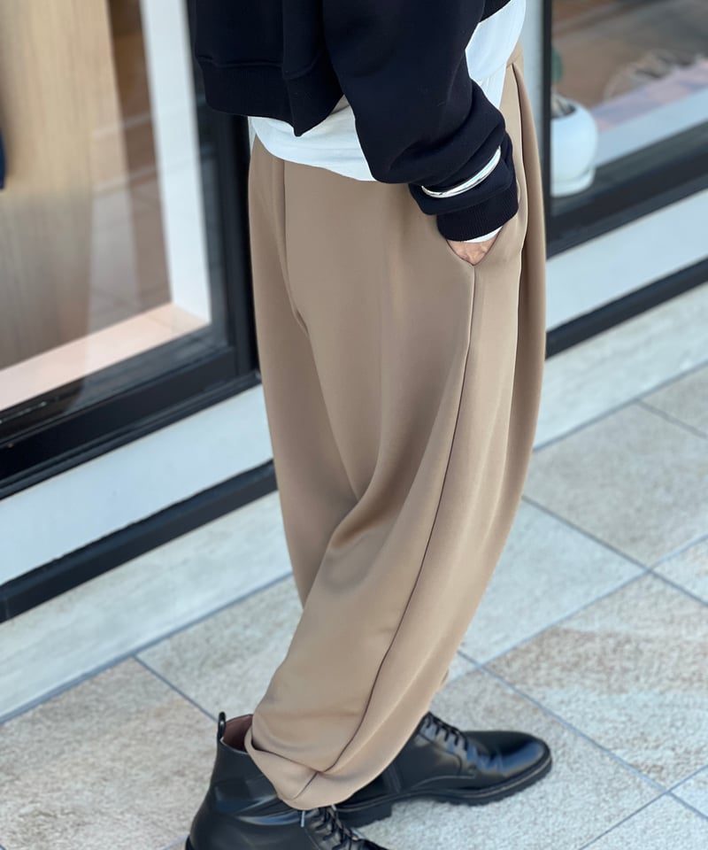 TOMIYAN pants | Un sourire.