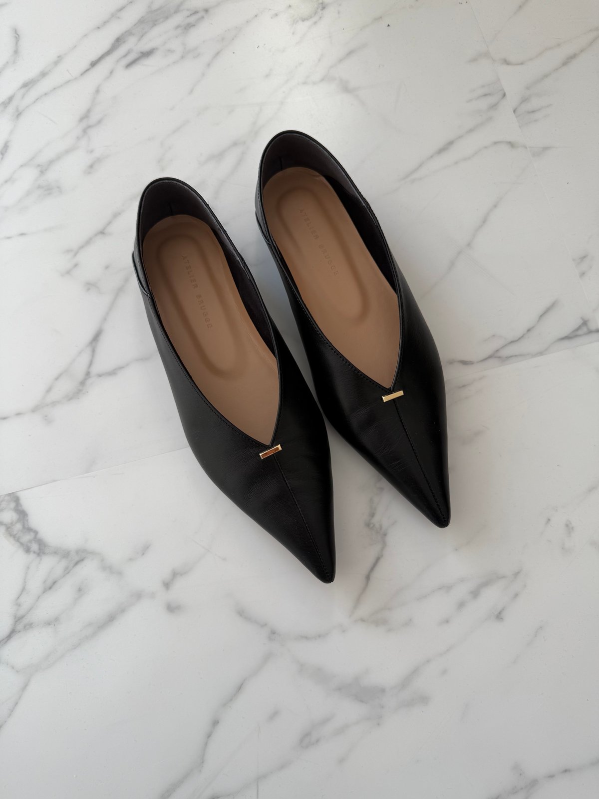 ♦︎新品♦︎ATELIER BRUGGE♦︎メタルモチーフスリッポンシューズ23.5㎝ metal motif flat shoes | Un sourire.