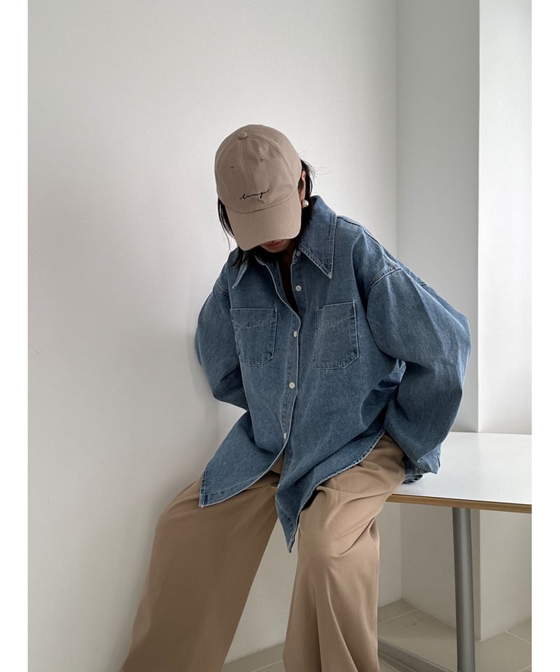 over denim shirt【Un sourire original.】 | Un sou...