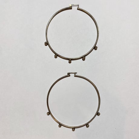 silver hoop Pierce  1