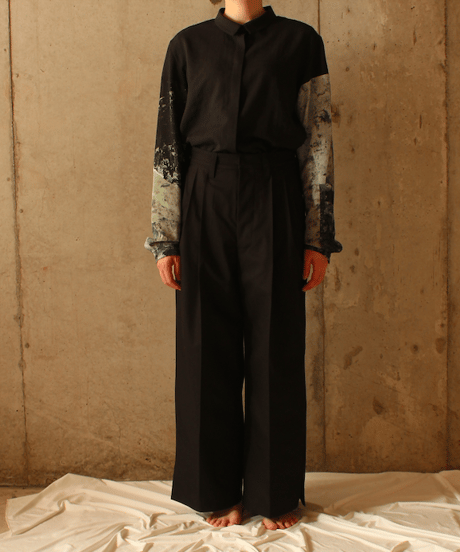 pt-34B / black wide pants
