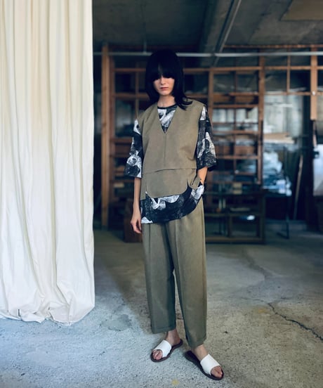 pt-48K khaki pleats pants