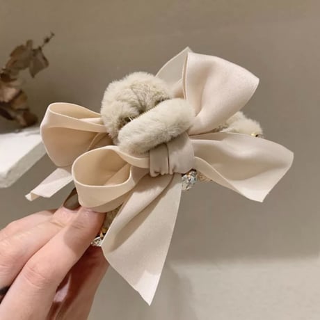 Ribbon fur barrette