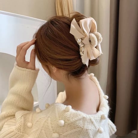 Ribbon fur barrette