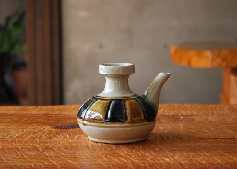 カラカラ 線彫り格子紋 呉須 飴釉 | tou cafe and gallery