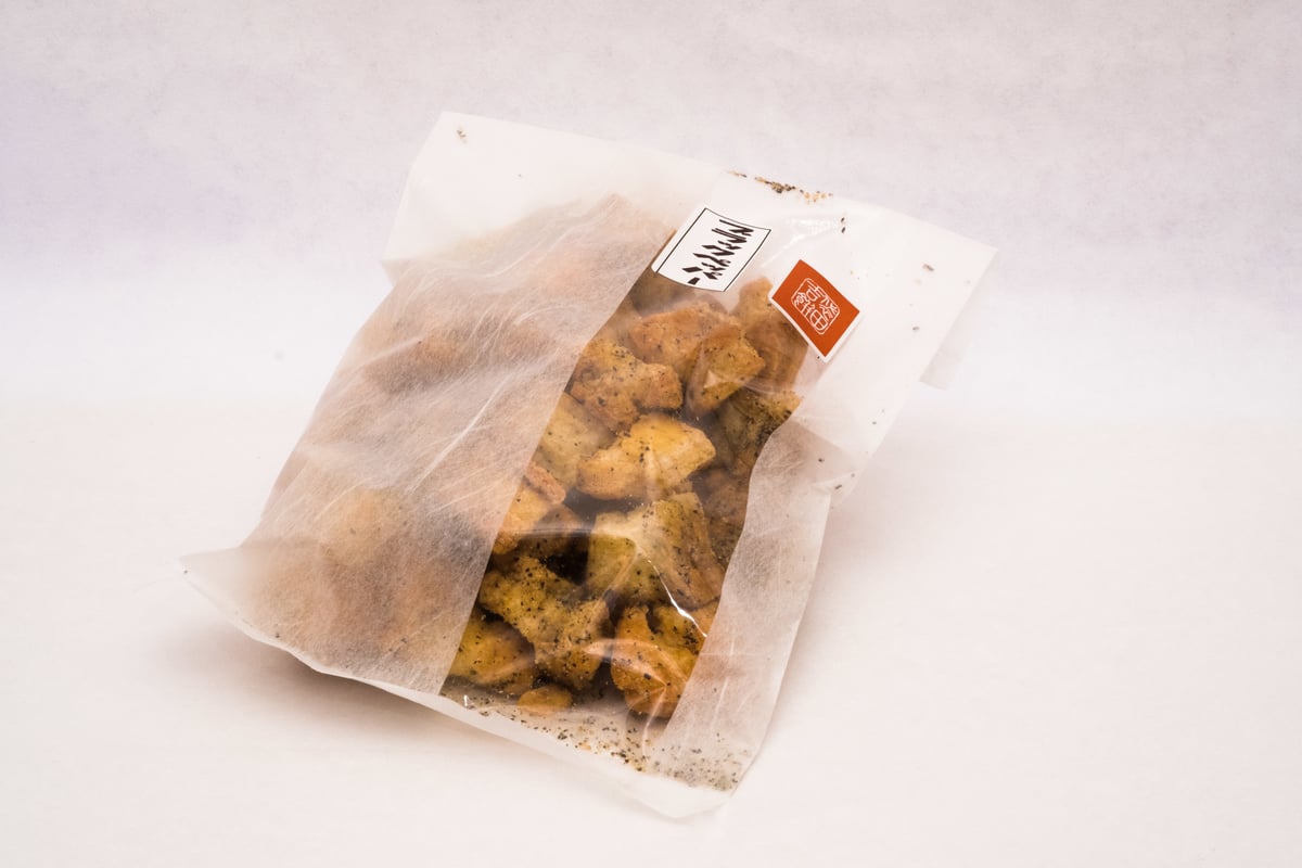 やみつき”おかき （しょうゆ味＆ブラックペッパー） | 奥久慈屋 吉餅