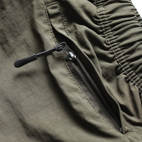 FROG NYLON EASY SHORTS（OLIVE)