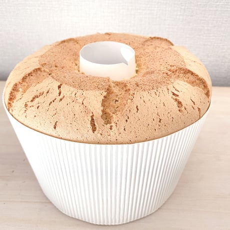 【香り高い高級有機抹茶】特別栽培米粉のシフォンケーキ