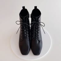 lace up square short boots