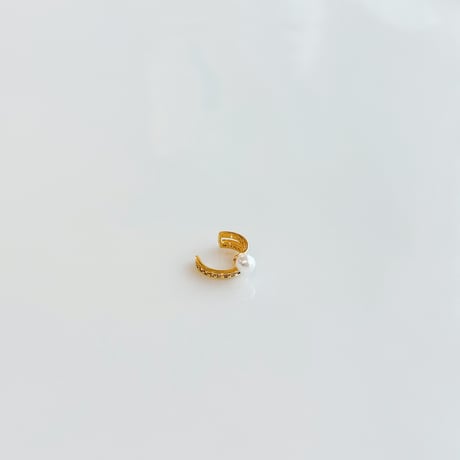 point pearl bijou earcuff