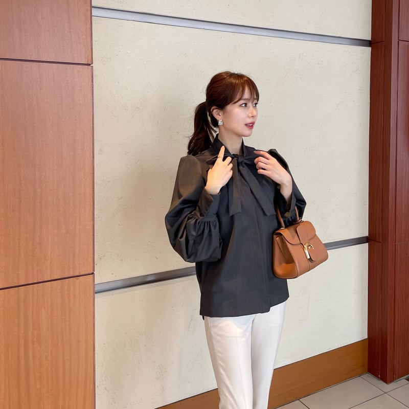 square ribbon puff blouse | ENEU