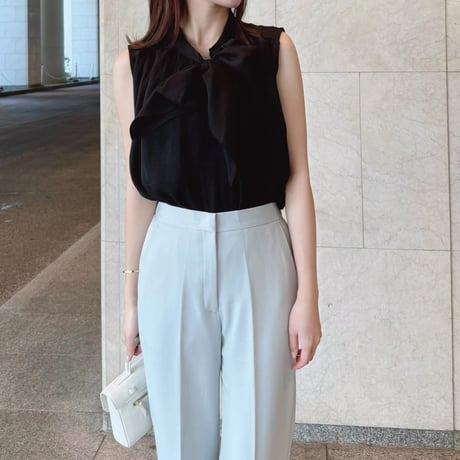 Bowtie blouse