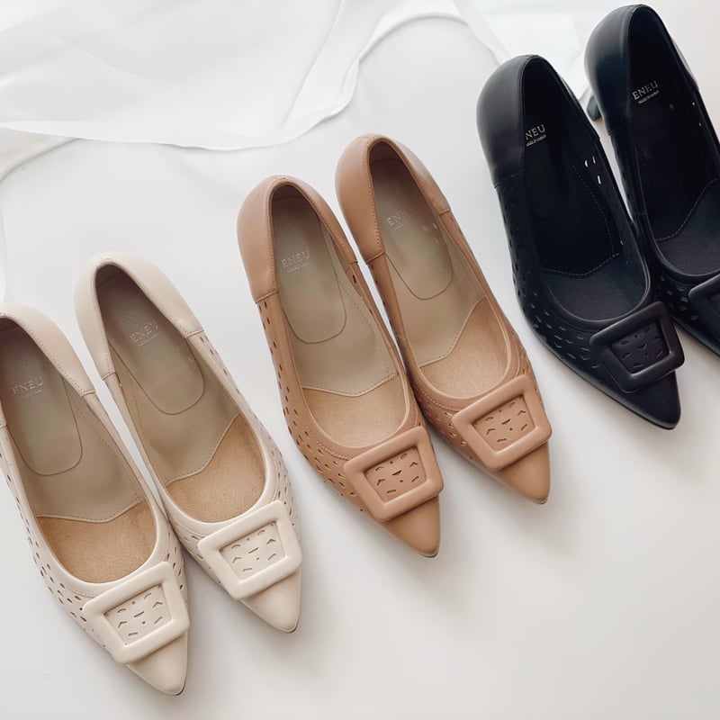 punching pointed pumps | ENEU