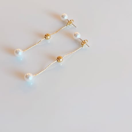 pearl × ball chain pierce