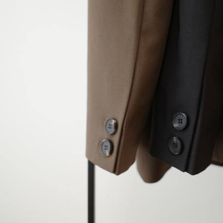 side button shape jacket