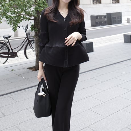 【10/1~再受注予約】waffle peplum pleats cardigan