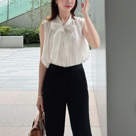 Bowtie blouse
