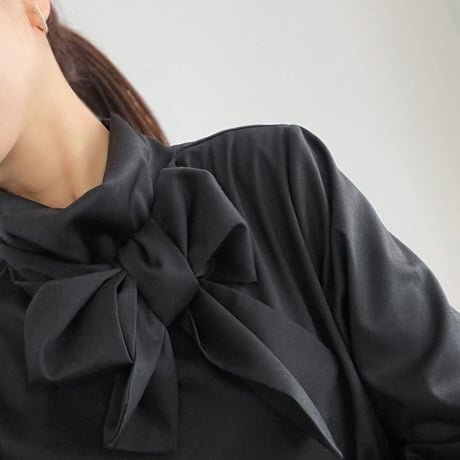 side bowtie blouse