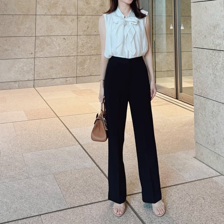 Bowtie blouse