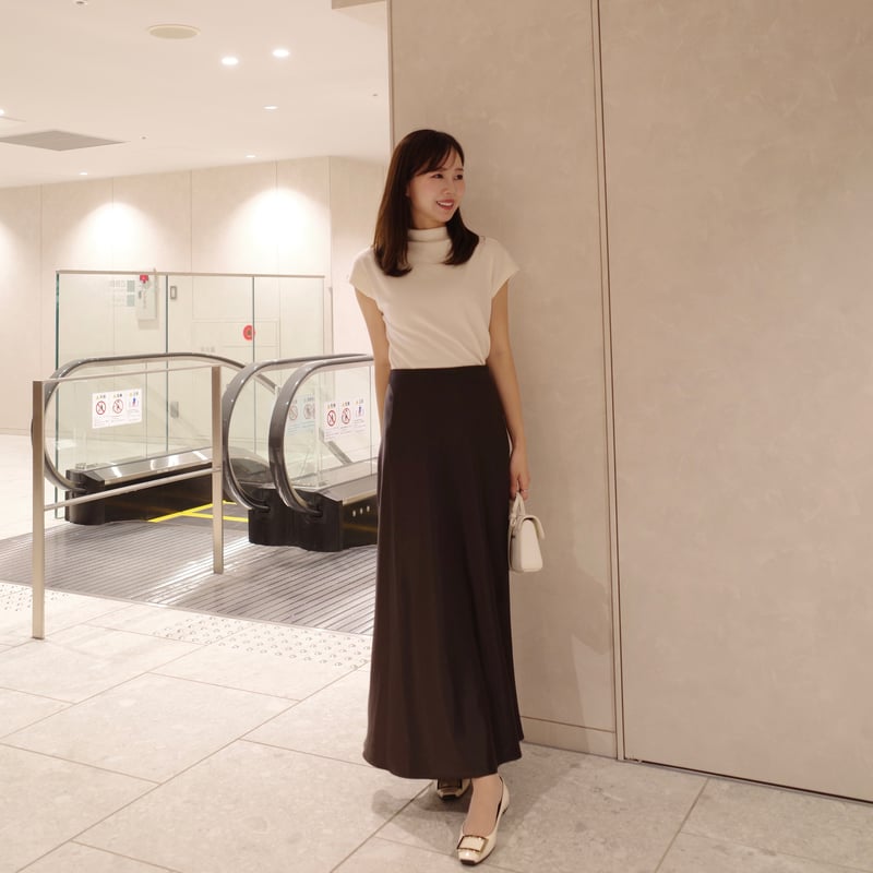 satin long skirt | ENEU