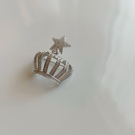 star × crown brooch