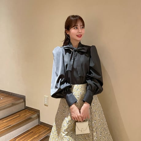 square ribbon puff blouse