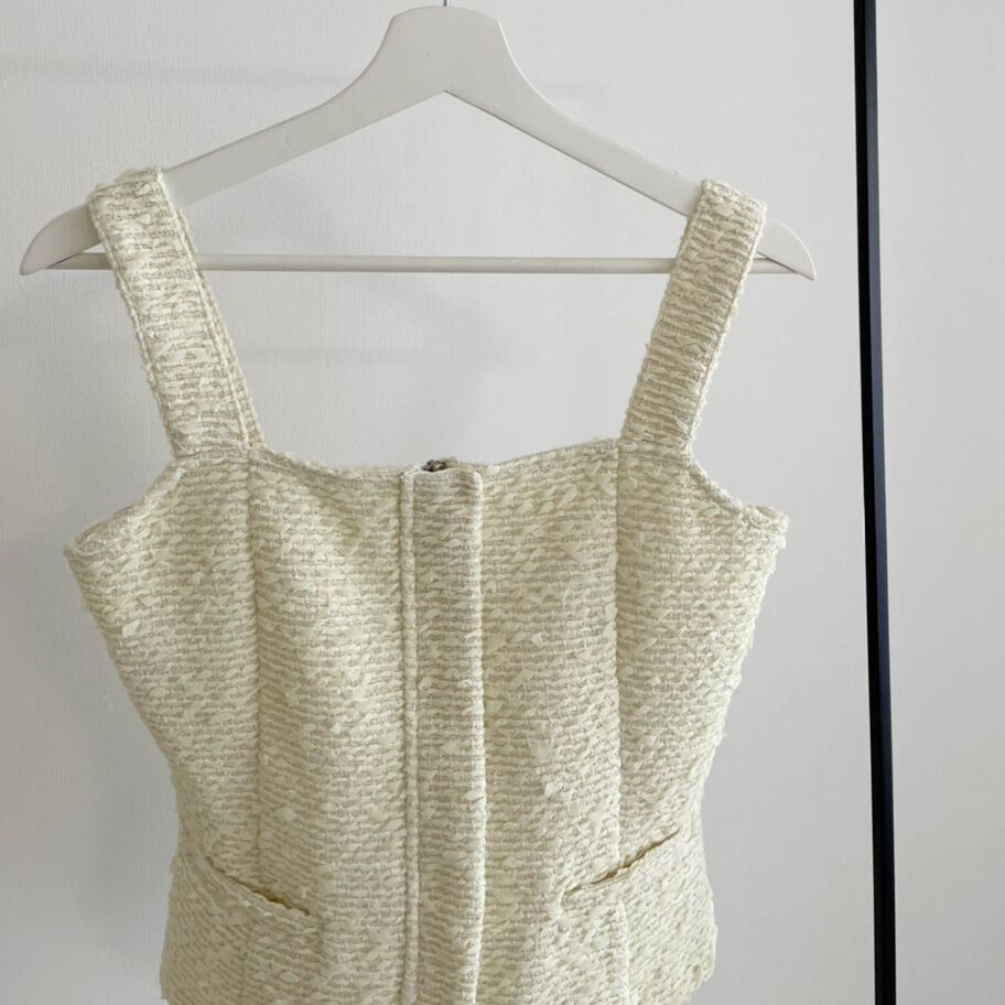 euw アイボリー ビスチェ　fringe twist bustier eaphi fringe crochet knit bustier ivory - メルカリ