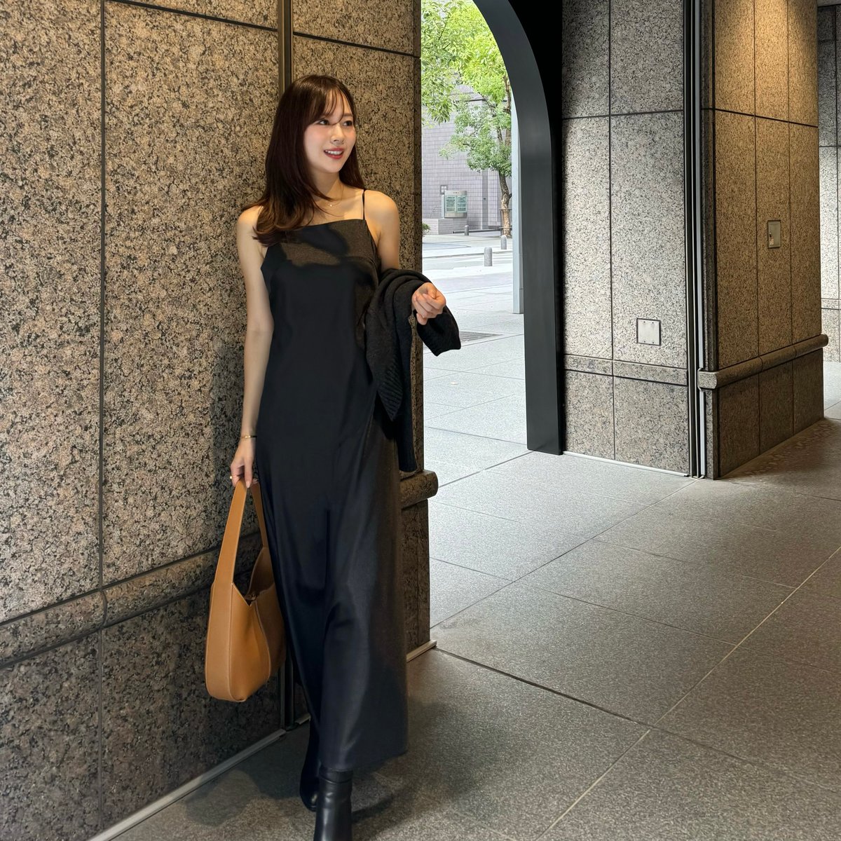 Satin Gather Camisole One-piece ブラック Satin Gather Camisole One-piece ブラック