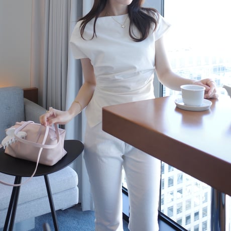 oneshoulder cutting blouse