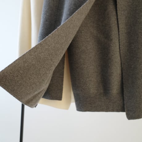 【10/1~再受注予約】 Cape wool knit