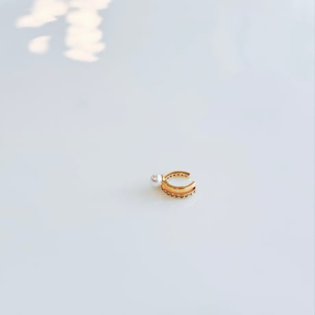 point pearl bijou earcuff