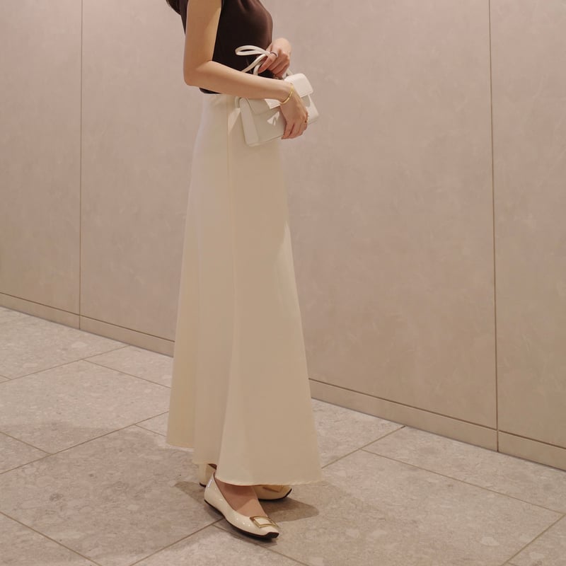 satin long skirt | ENEU