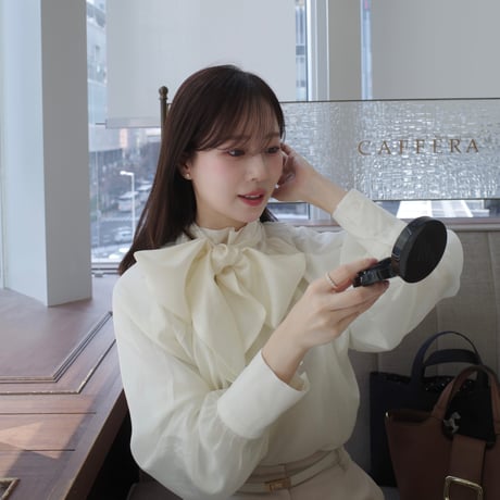 【5/7再入荷】bowtie big ribbon blouse