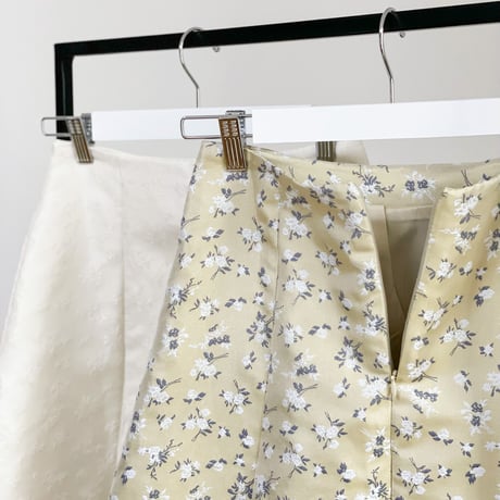 flower jacquard a-line skirt  / beige