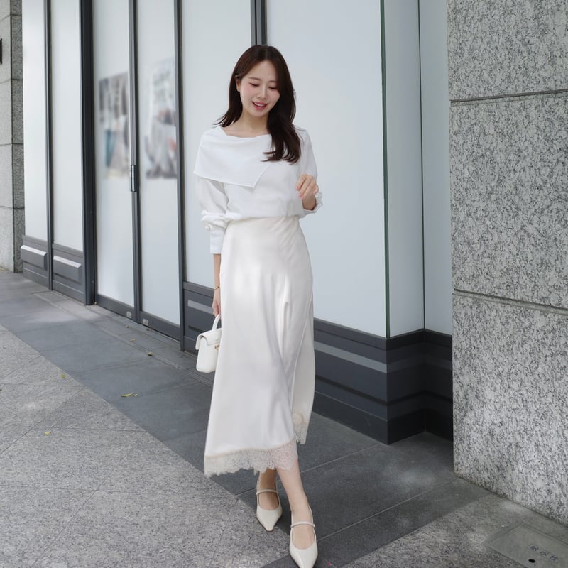 ENEU asymmetry lace satin skirt ライトベージュ asymmetry lace satin skirt | ENEU
