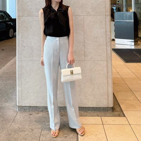 Bowtie blouse